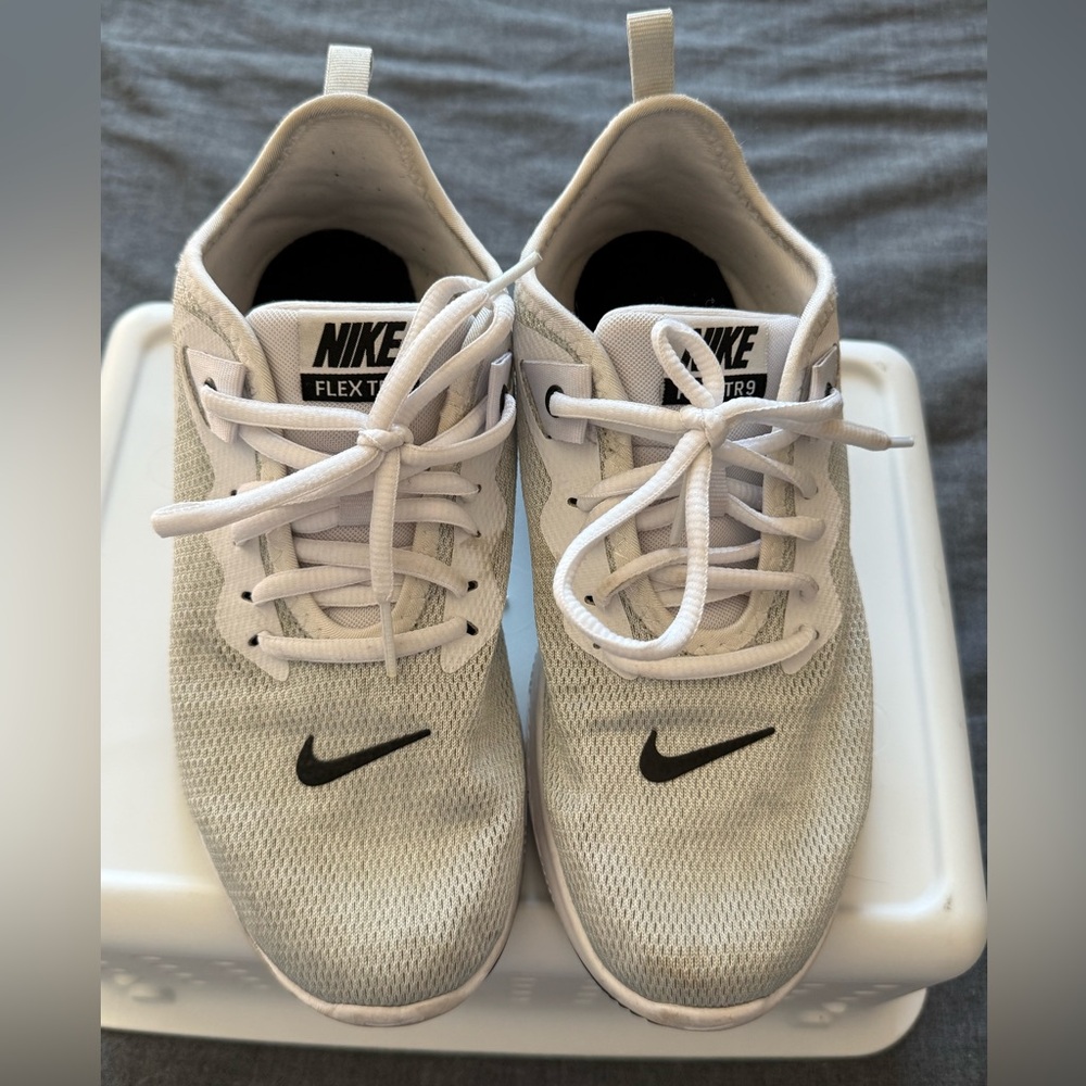 Nike running shoes - size 7